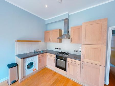 2 bedroom flat to rent - Photo 4