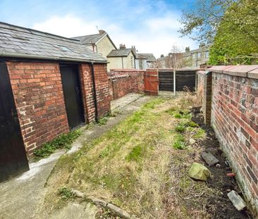 2 bedroom terraced house to rent - Photo 4