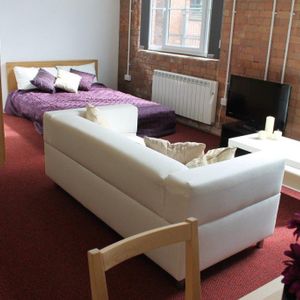 Studio to rent - Photo 2