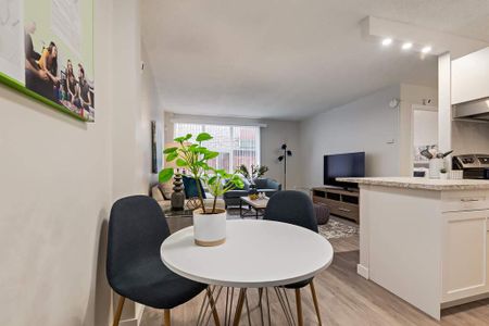 Premier Suite - 1 Bedroom - Photo 2