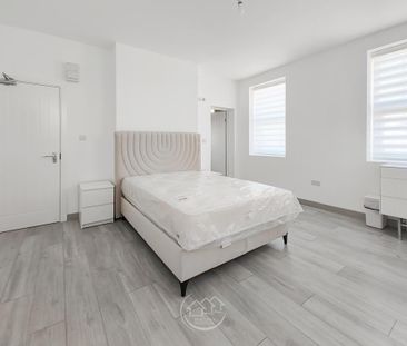 6 bedroom house of multiple occupation to rent - Photo 2