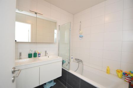 Hedendaags, modern nieuwbouwappartement van 95m² met 2 slaapkamers, terras en autostandplaats - Photo 4