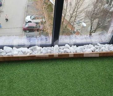 Ocazie! Apartament 2 camere, lux, decomandat, terasa cu incalzire in pardoseala zona 1 Mai - Fotografie 3