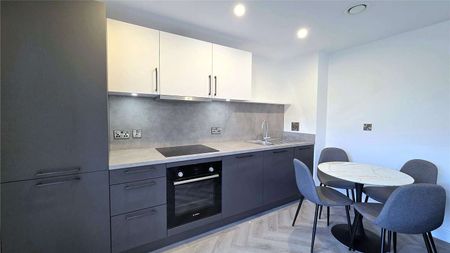 AVAILABLE NOW! | FULLY FURNISHED | BRAND NEW DEVELOPMENT FINISHED TO A HIGH QUALITY | COMMUNAL GARDEN SPACES | EXCELLENT TRANSPORT LINKS | SECURE ENTRY SYSTEM | COMMUNAL LOUNGE - Photo 5