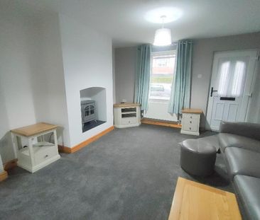 2 bedroom terraced house to rent - Photo 4