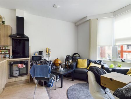 5 bedroom terraced house to rent - Photo 3