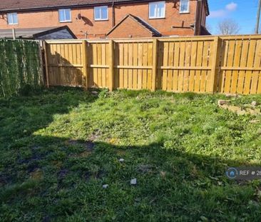 3 bedroom terraced house to rent - Photo 4