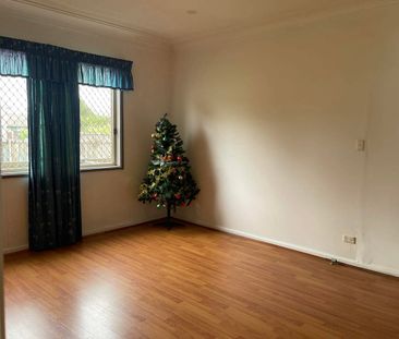 2 bedroom house for rent in Minto! - Photo 1