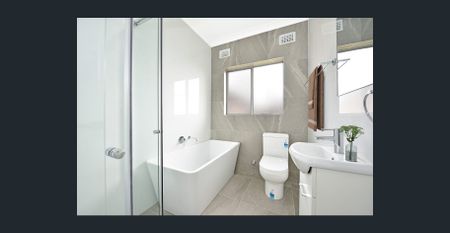 Fully renovated two bedroom apartment - Photo 5