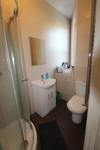 House share to rent - Photo 5