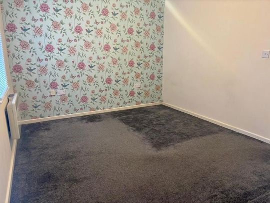 3 bedroom end of terrace house to rent - Photo 1