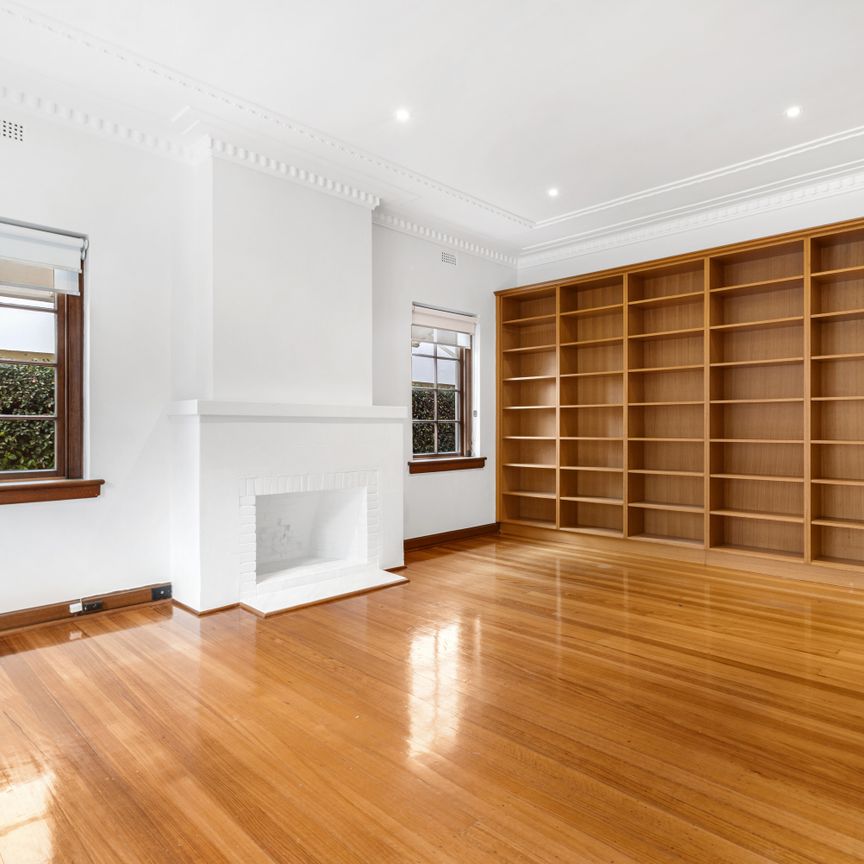 Beautiful Three Bedroom Home In Quiet Court - Photo 1