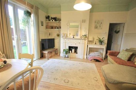 Queensland Road, Pokesdown, Bournemouth, BH5 - Photo 3