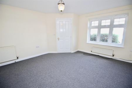 3 bedroom Semi-detached house to rent in Chesters Avenue, Longbenton, Newcastle Upon Tyne, Ne12 - Photo 2