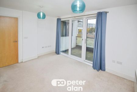 1 bedroom flat to rent - Photo 2