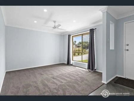 “Spacious Family Living in a Prime Location” - Photo 3