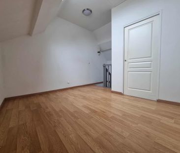 ARGOEUVES - T2 DUPLEX - PARKING TERRASSE ET CELLIER - Photo 4