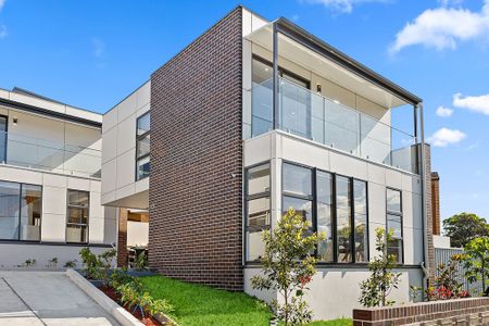 More Town House Than Townhouse - Photo 2