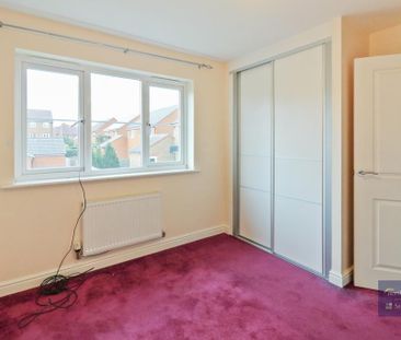 3 bedroom link detached house to rent - Photo 4