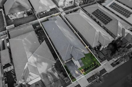 “Modern Comfort and Convenience in a Peaceful Airds Location” - Photo 2