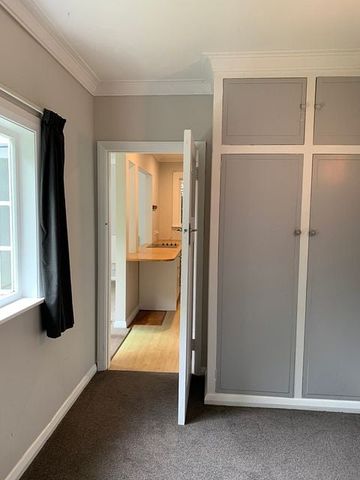 1 Bedroom Flat in Hataitai - Photo 5