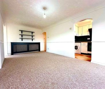 West Road, Shoeburyness, Shoeburyness, SS3 - Photo 3