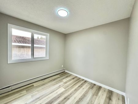 Stratford Apartments - Photo 3