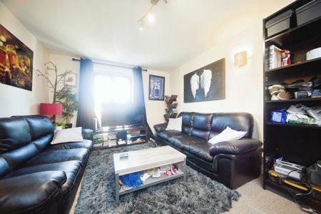 2 BEDROOM FLAT - GLENDINNING AVENUE, DT4 7QF, Weymouth - Photo 5