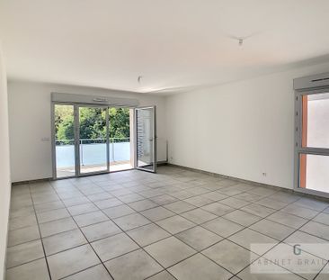 Location Appartement 3 pièces 72m² LA MOTTE SERVOLEX 73290 - Photo 1