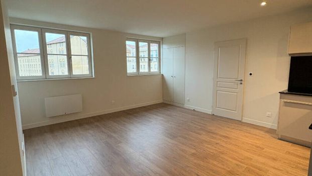 Beau F2 neuf - parking - Photo 1