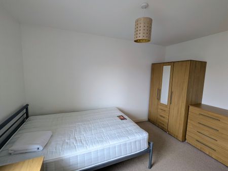 St Stephens Court, Marina, Swansea, SA1 1SG - Photo 5