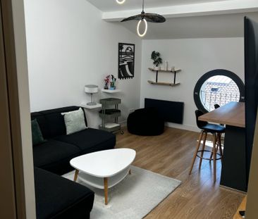 Location Appartement 2 pièces 46m² SETE 34200 - Photo 2