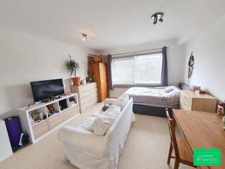 Studio to rent - Photo 4