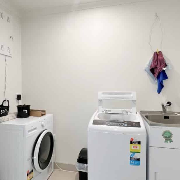 4 Bedrooms & 4 Bathrooms in Silverdale - Photo 1