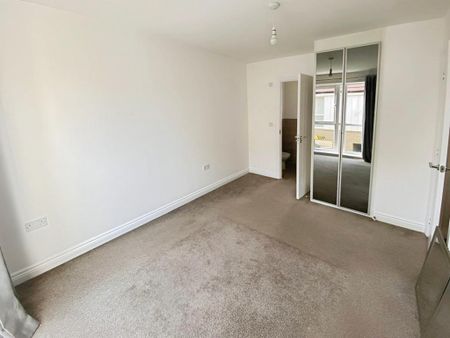 3 bedroom detached house to rent - Photo 5