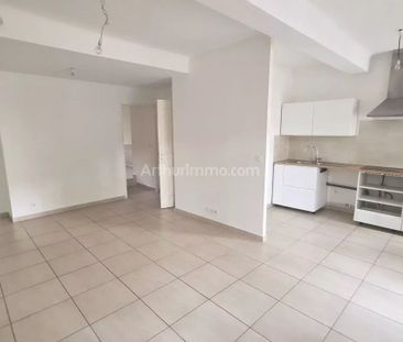 Location Appartement 2 pièces 38 m2 à Draguignan - Photo 2