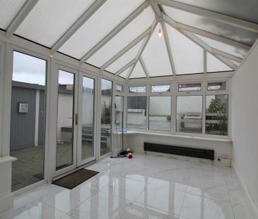 4 bedroom terraced house to rent - Photo 5