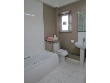 Apartment to rent in Dublin, Saint Kevin's - Photo 5