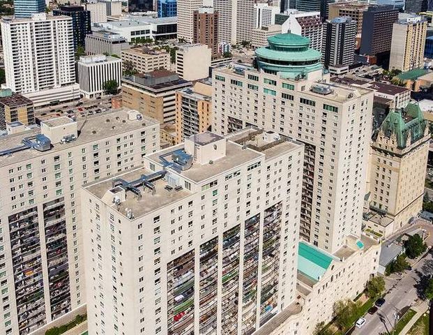 Fort Garry Place I | 55 Garry St, Winnipeg - Photo 1
