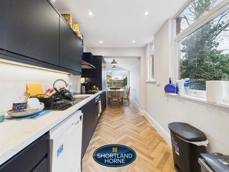 6 bedroom end of terrace house to rent - Photo 3