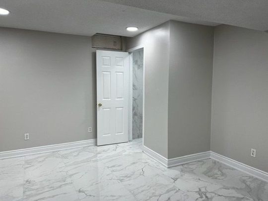 For Lease - 411 Bristol Road, Mississauga, Ontario - Photo 1