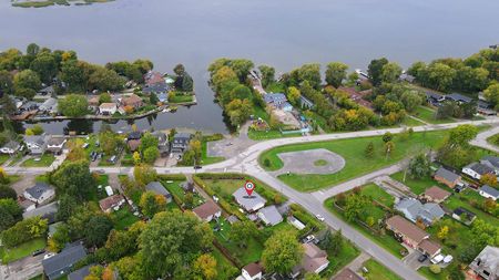 For Lease - 381 Water Drive, Georgina, Ontario - Photo 2