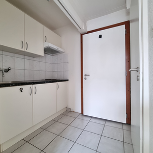 Vivez à deux pas de la ville, dans un quartier calme - Foto 2