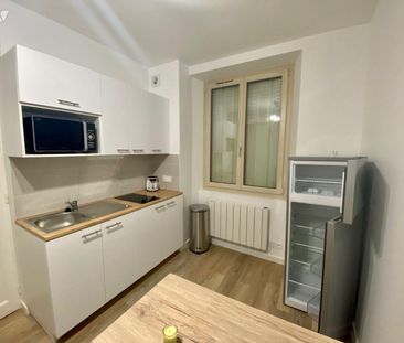 RENNES - rue Alain Bouchart - Studio meublé situé au rez-de-chaussé... - Photo 2