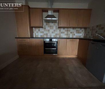 2 bedroom Flat To Let Total Size: 700 SQ FT - Photo 1