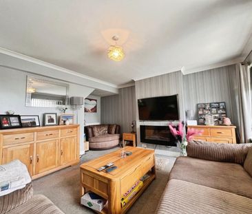 3 bedroom House To Let - Photo 3