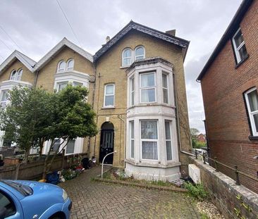 2 bedroom apartment to rent - Photo 6