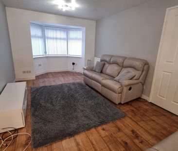 2 bedroom semi-detached house to rent - Photo 4