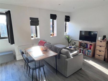 1 bedroom apartment to rent - Photo 2