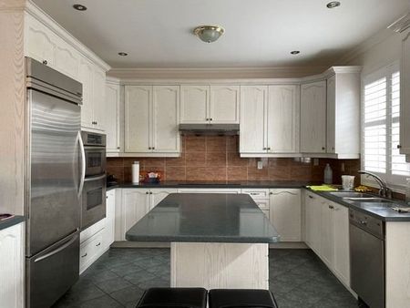 For Lease - 48 Townwood Drive, Richmond Hill, Ontario - Photo 5